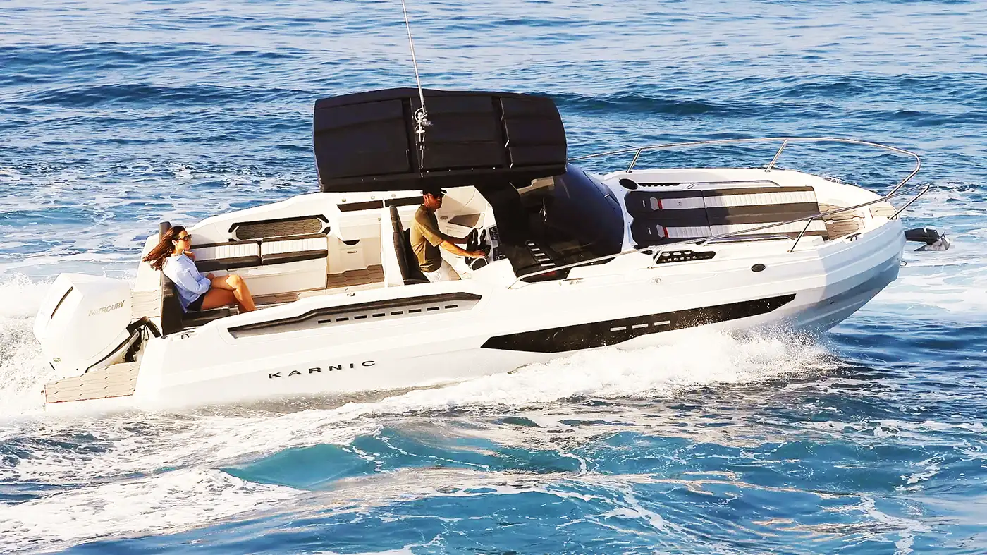 Karnic R8-S-HT running